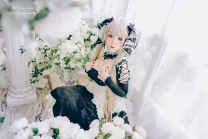 霜月shimo《可畏》主题写真：19张全套美图