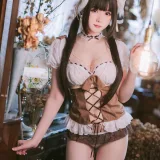 霜月shimo《室内私服》主题写真：17张全套美图