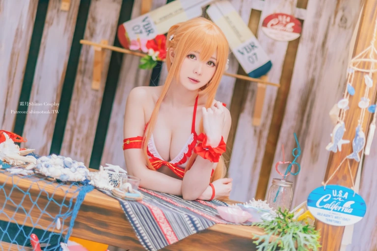 霜月shimo《Asuna泳装》主题写真：20张全套美图