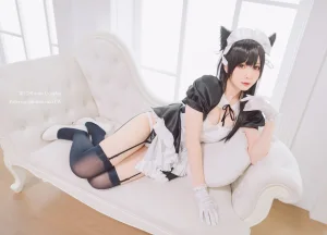 霜月shimo《爱宕女仆》主题写真：16张全套美图，含2个视频