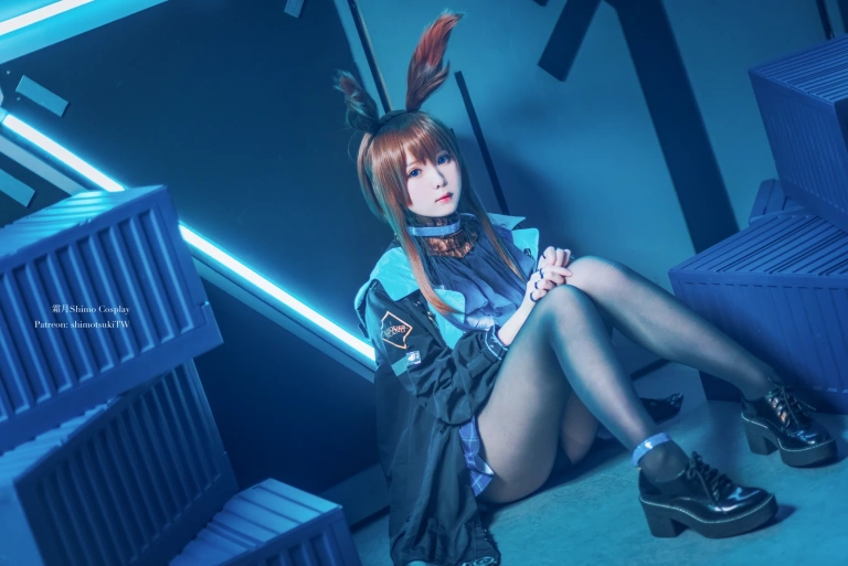 霜月shimo《明日方舟 阿米娅》主题写真：18张全套美图