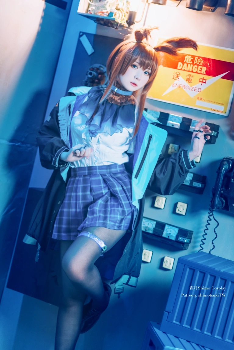 霜月shimo《明日方舟 阿米娅》主题写真：18张全套美图