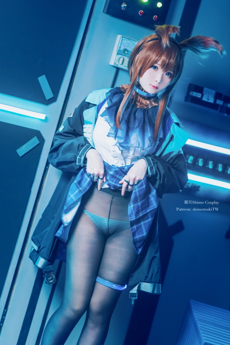 霜月shimo《明日方舟 阿米娅》主题写真：18张全套美图