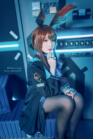 霜月shimo《明日方舟 阿米娅》主题写真：18张全套美图
