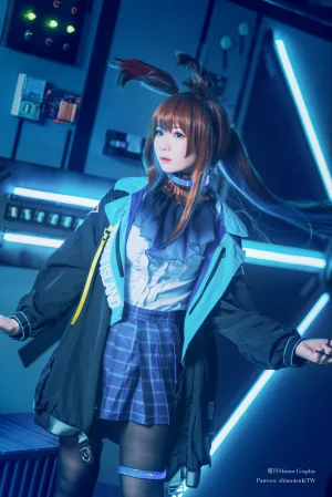 霜月shimo《明日方舟 阿米娅》主题写真：18张全套美图