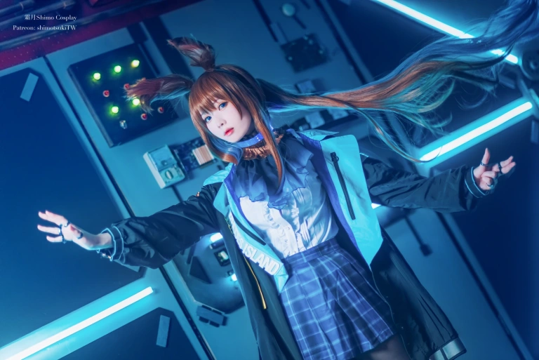 霜月shimo《明日方舟 阿米娅》主题写真：18张全套美图