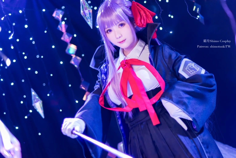 霜月shimo《BB》主题写真：14张全套美图