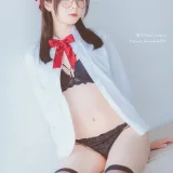 霜月shimo《JK》主题写真：17张全套美图