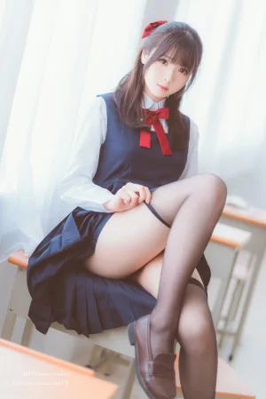 霜月shimo《JK》主题写真：17张全套美图
