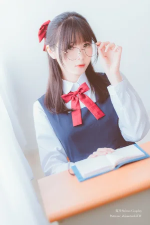 霜月shimo《JK》主题写真：17张全套美图