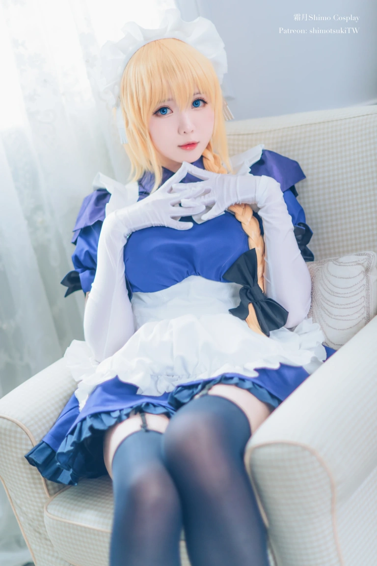 霜月shimo《贞德》主题写真：15张全套美图
