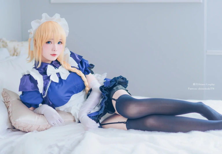 霜月shimo《贞德》主题写真：15张全套美图