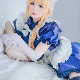 霜月shimo《贞德》主题写真：15张全套美图