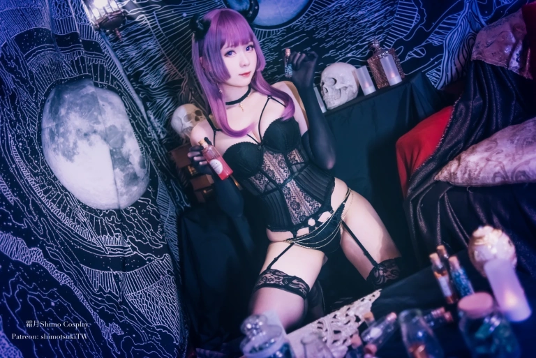 霜月shimo《内衣》主题写真：16张全套美图