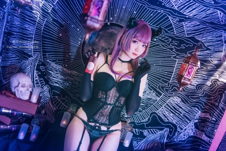 霜月shimo《内衣》主题写真：16张全套美图
