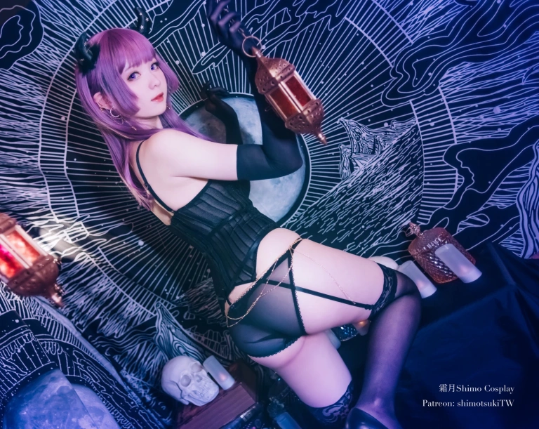霜月shimo《内衣》主题写真：16张全套美图