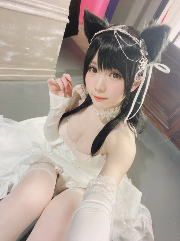 霜月shimo《爱宕》主题写真：21张全套美图