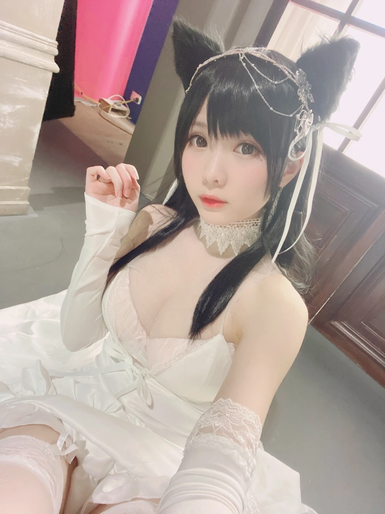 霜月shimo《爱宕》主题写真：21张全套美图