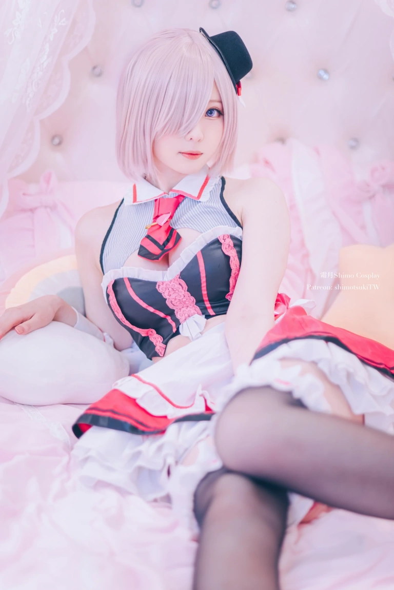 霜月shimo《July Bonus》主题写真：15张全套美图