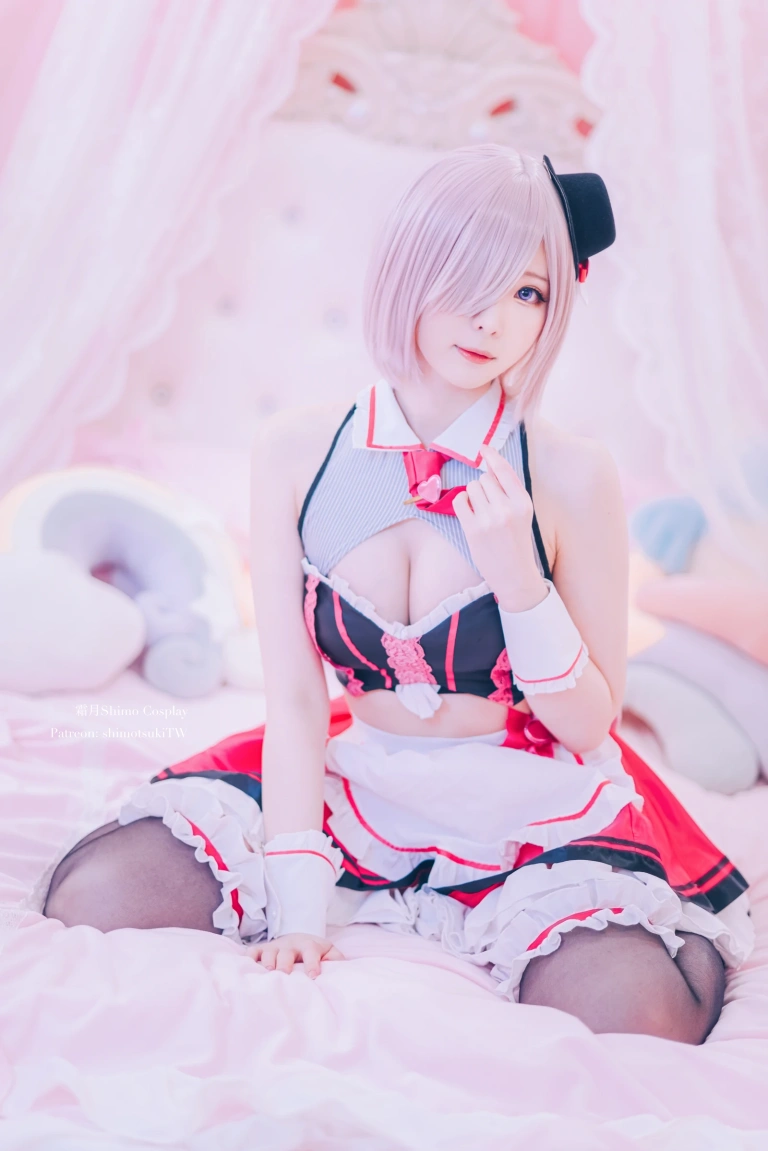 霜月shimo《July Bonus》主题写真：15张全套美图