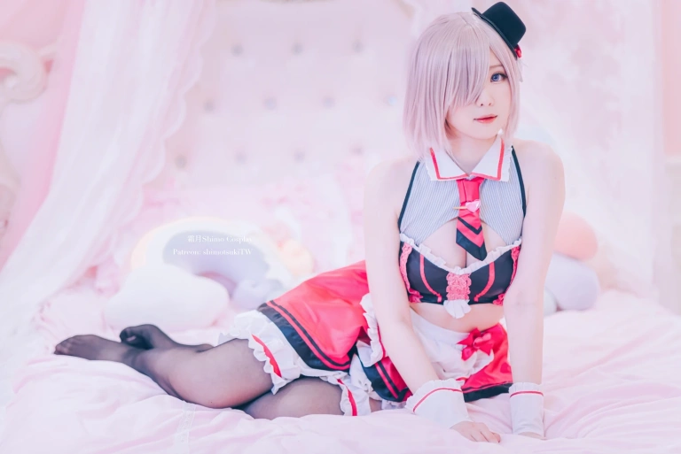 霜月shimo《July Bonus》主题写真：15张全套美图