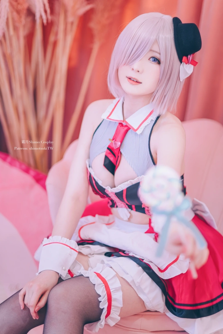 霜月shimo《July Bonus》主题写真：15张全套美图