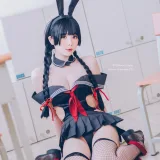 霜月shimo《卯月桃子 水手服兔女郎》主题写真：19张全套美图