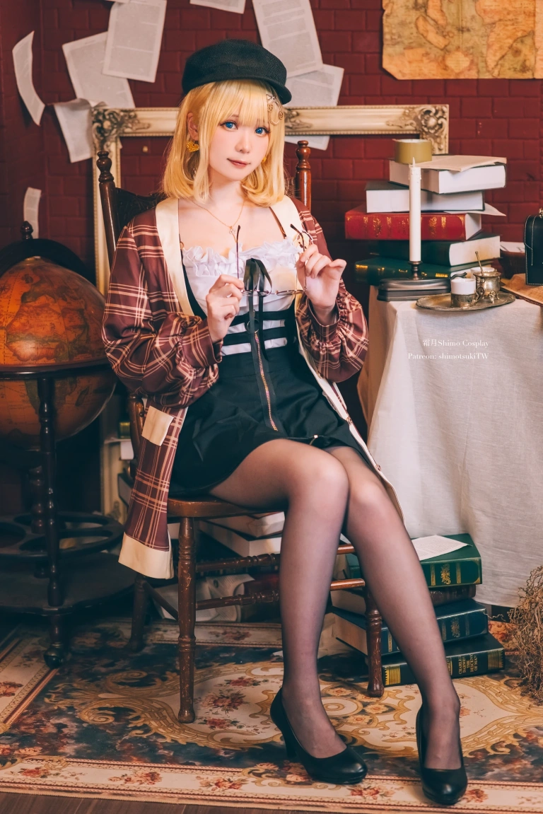 霜月shimo《华生 · 阿米莉亚》主题写真：11张全套美图