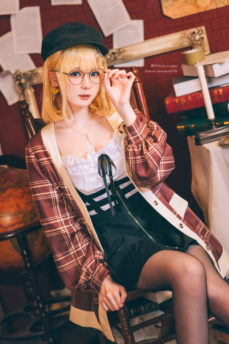 霜月shimo《华生 · 阿米莉亚》主题写真：11张全套美图