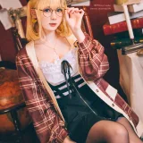 霜月shimo《华生 · 阿米莉亚》主题写真：11张全套美图