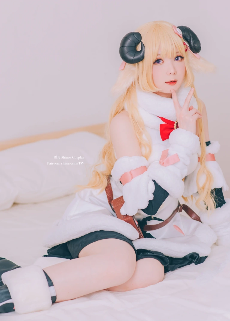 霜月shimo《Hololive 角卷綿芽》主题写真：13张全套美图