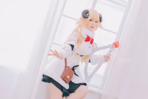 霜月shimo《Hololive 角卷綿芽》主题写真：13张全套美图