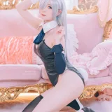 霜月shimo《七大罪 伊丽莎白 兔女郎》主题写真：16张全套美图