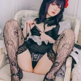 霜月shimo《黑江雫》主题写真：28张全套美图
