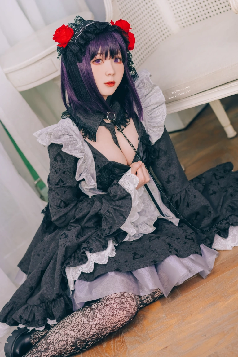 霜月shimo《黑江雫》主题写真：28张全套美图