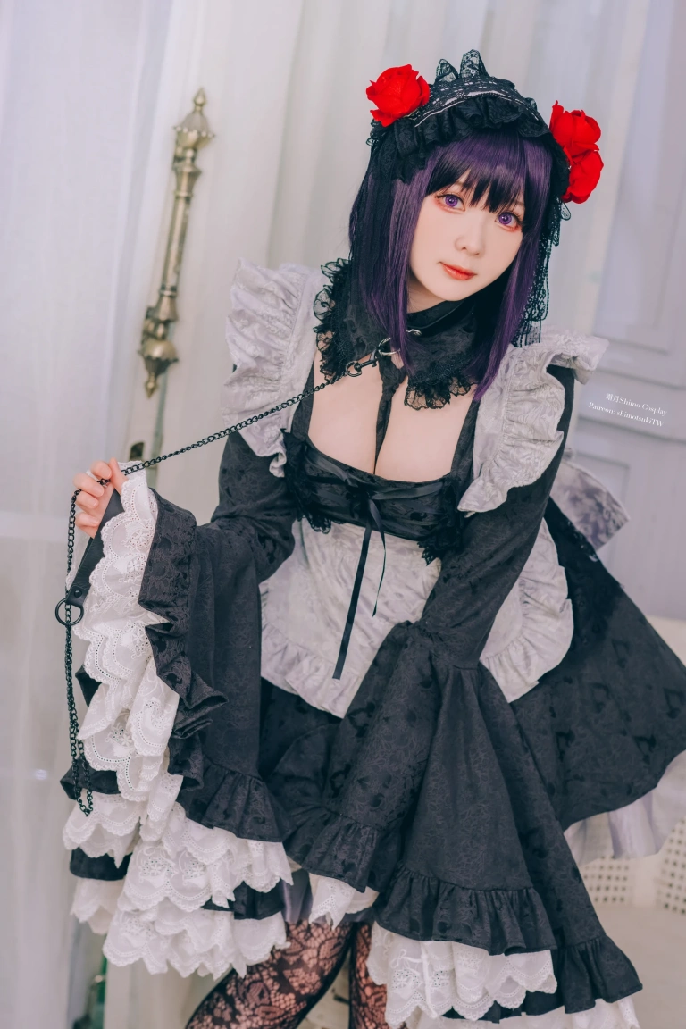 霜月shimo《黑江雫》主题写真：28张全套美图