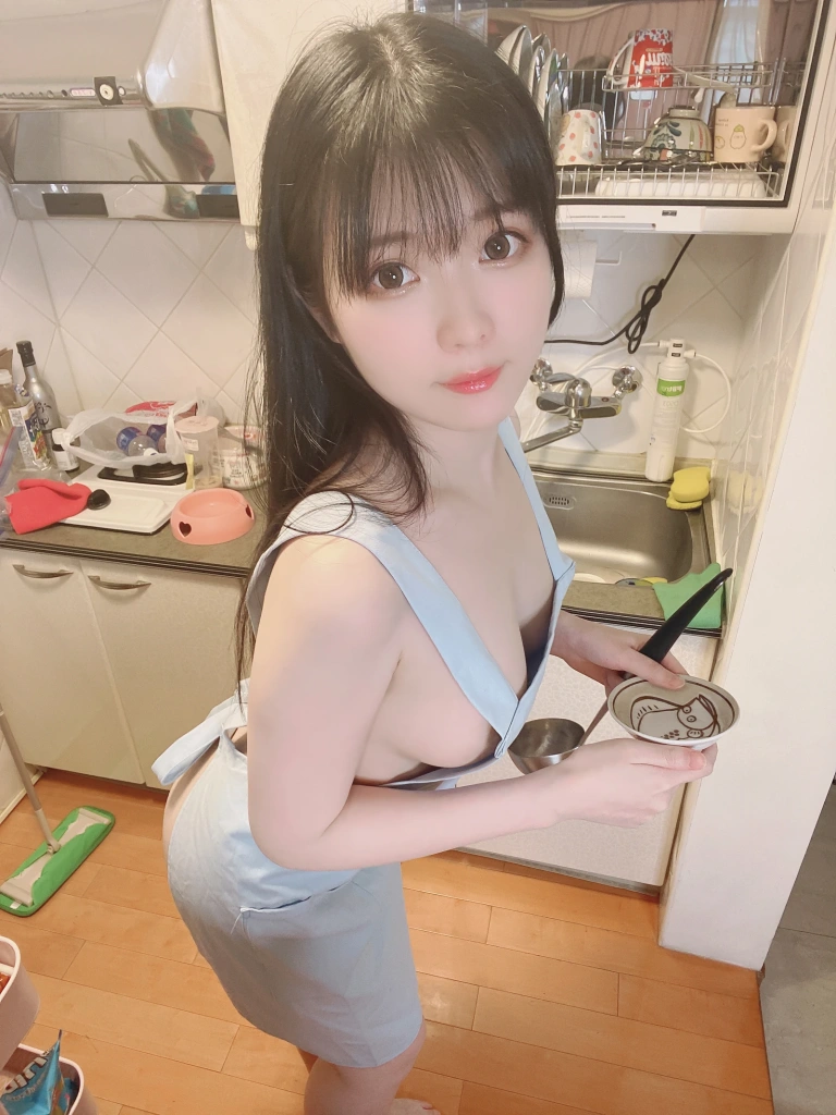 霜月shimo《Fantia 2021年11月会员合集（5期）》主题写真：71张全套美图