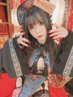 霜月shimo《Fantia 2021年11月会员合集（5期）》主题写真：71张全套美图
