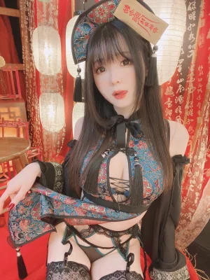 霜月shimo《Fantia 2021年11月会员合集（5期）》主题写真：71张全套美图