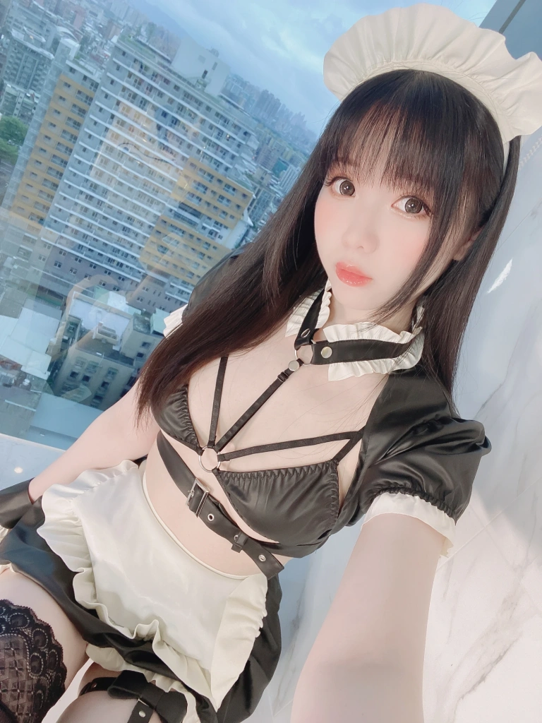 霜月shimo《Fantia 2022年05月会员合集（6期）》主题写真：113张全套美图