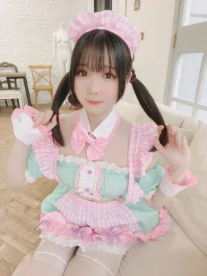 霜月shimo《Fantia 2022年06月会员合集（6期）》主题写真：122张全套美图