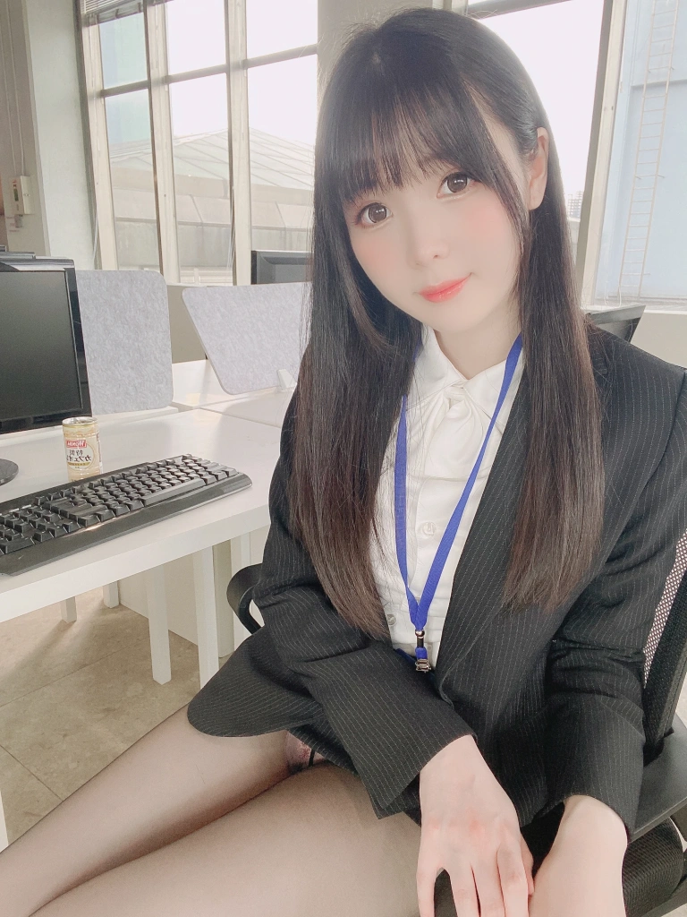 霜月shimo《Fantia 2022年09月会员合集（6期）》主题写真：128张全套美图