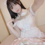 霜月shimo《Fantia 2023年02月会员合集（4期）》主题写真：72张全套美图
