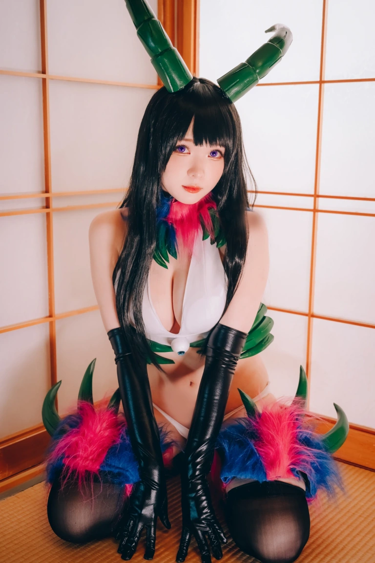 霜月shimo《惡魔姊姊千夜寫真本》主题写真：85张全套美图