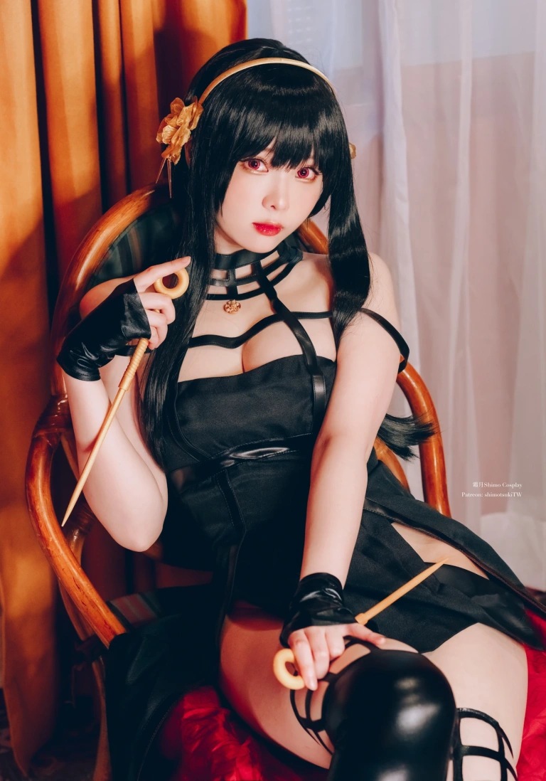 霜月shimo《Yor Forger》主题写真：30张全套美图