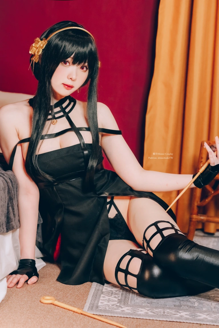 霜月shimo《Yor Forger》主题写真：30张全套美图