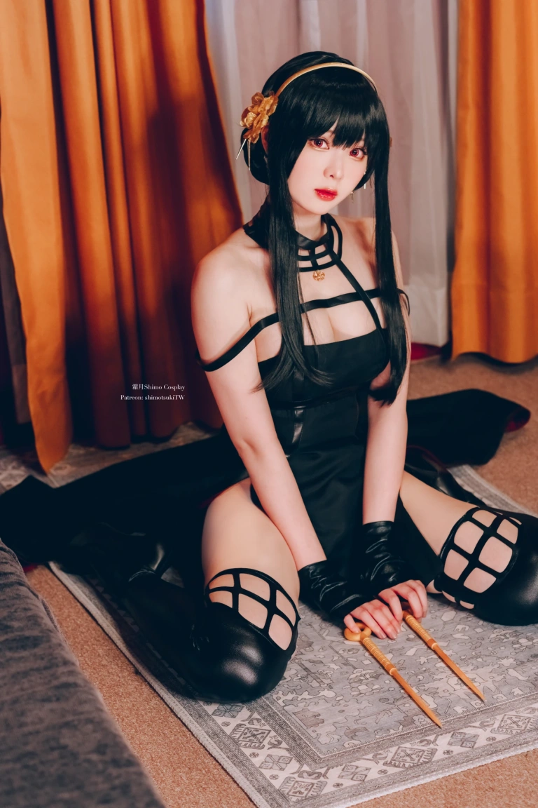 霜月shimo《Yor Forger》主题写真：30张全套美图