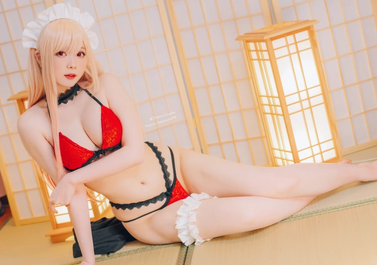 霜月shimo《Maid Marin》主题写真：15张全套美图