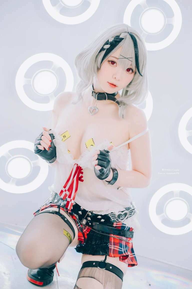 霜月shimo《Sakamata Chloe》主题写真：16张全套美图