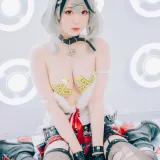 霜月shimo《Sakamata Chloe》主题写真：16张全套美图
